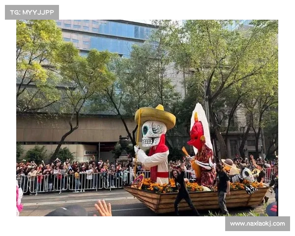 波士顿街头人潮汹涌!等待终于接近终点,夺冠游行前时热情高涨 波士顿街头人潮汹涌!等待终于接近终点,夺冠游行前时热情高涨